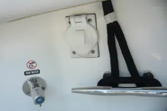 Thumbnail von Boston Whaler 380 Outrage