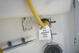 Thumbnail von Boston Whaler 380 Outrage