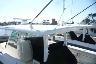Thumbnail von Boston Whaler 380 Outrage