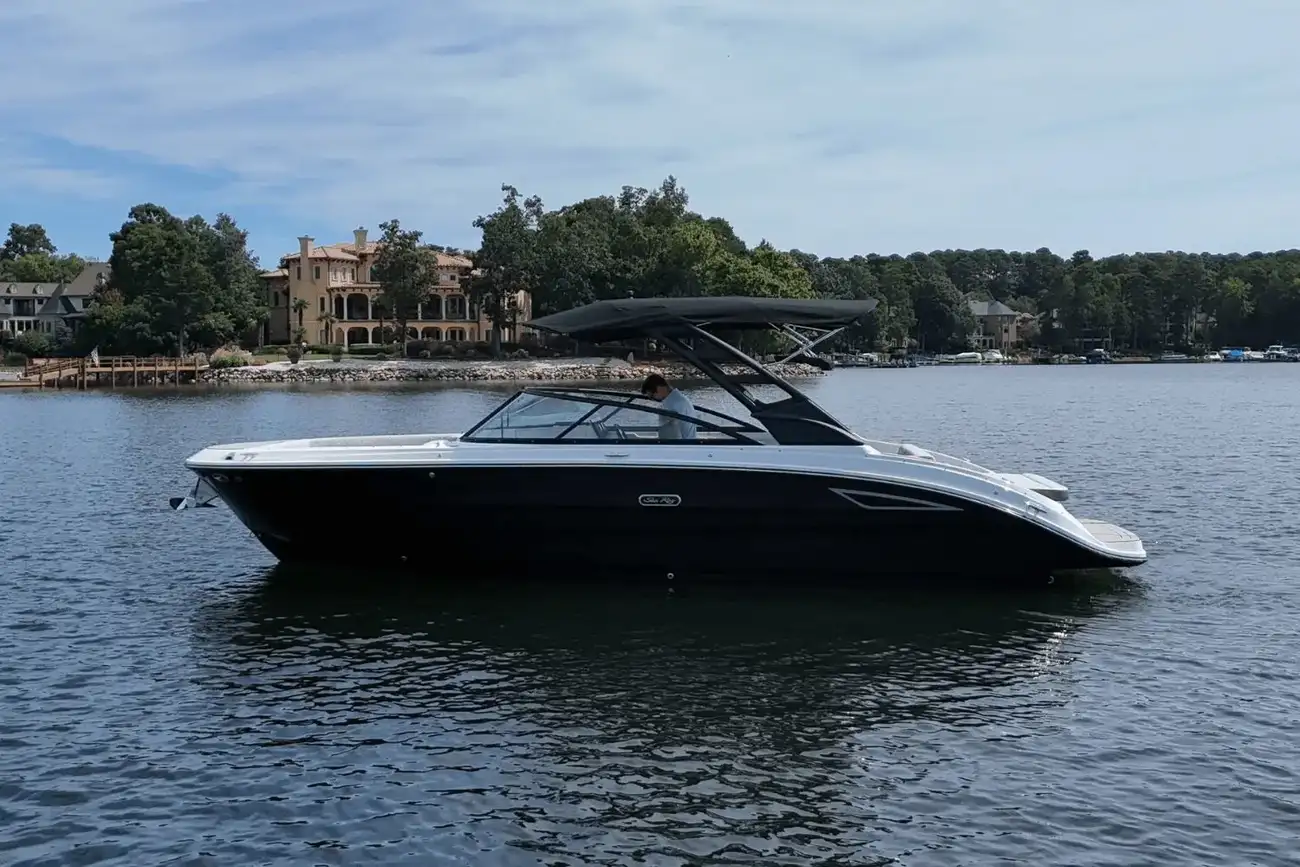 Sea Ray SDX 270