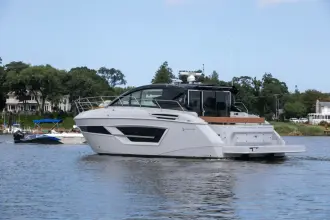 Thumbnail von Cruisers Yachts 46 Cantius