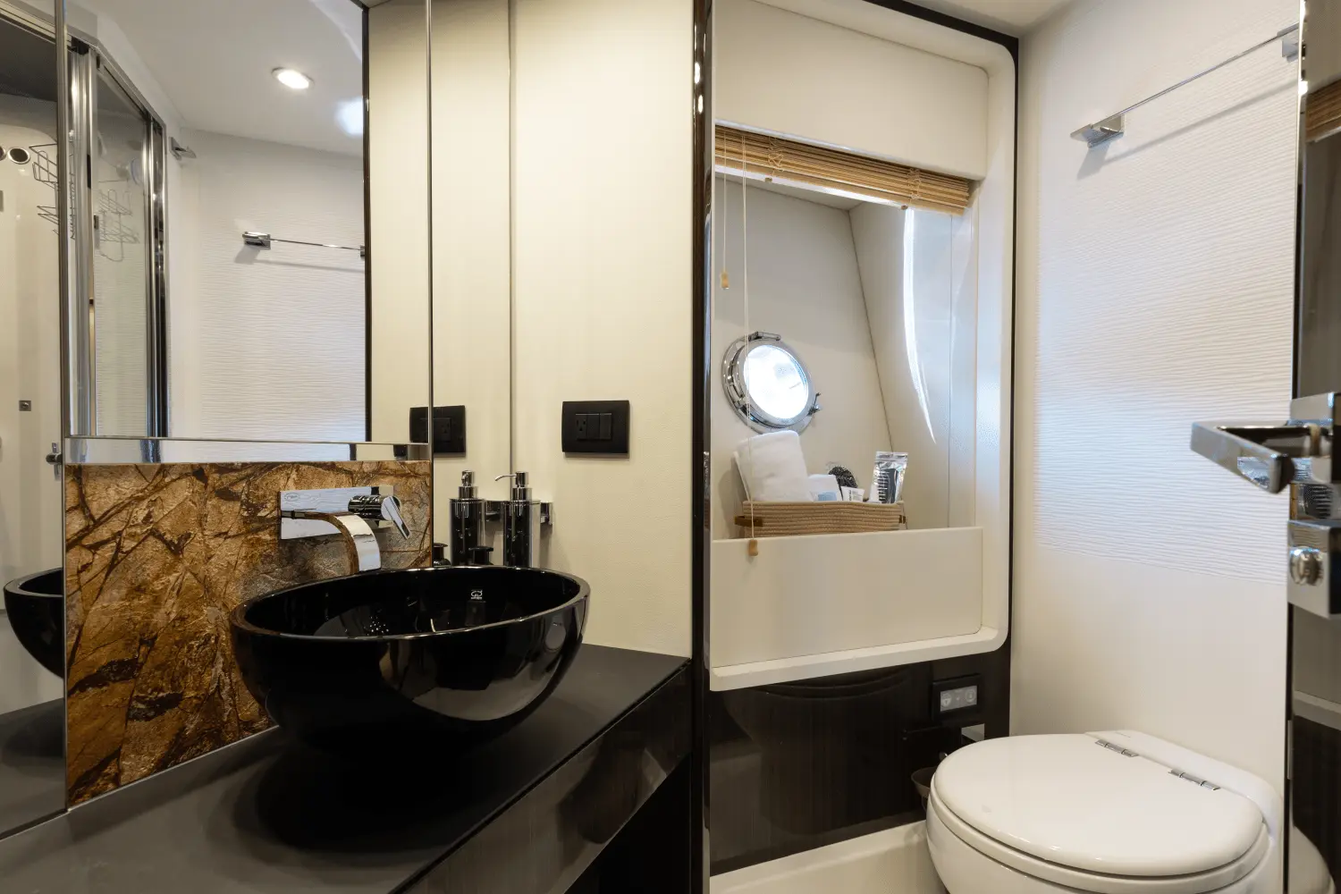 Thumbnail von Azimut 77s