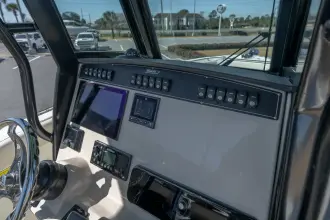 Thumbnail von Boston Whaler 250 Outrage