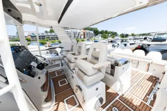 Thumbnail von Boston Whaler 420 Outrage