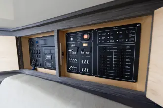 Thumbnail von Boston Whaler 420 Outrage