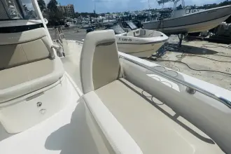 Thumbnail von Boston Whaler 270 Dauntless