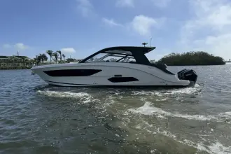 Thumbnail von Sea Ray 370 Sundancer Outboard