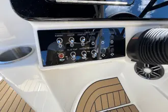 Thumbnail von Sea Ray SDX 250