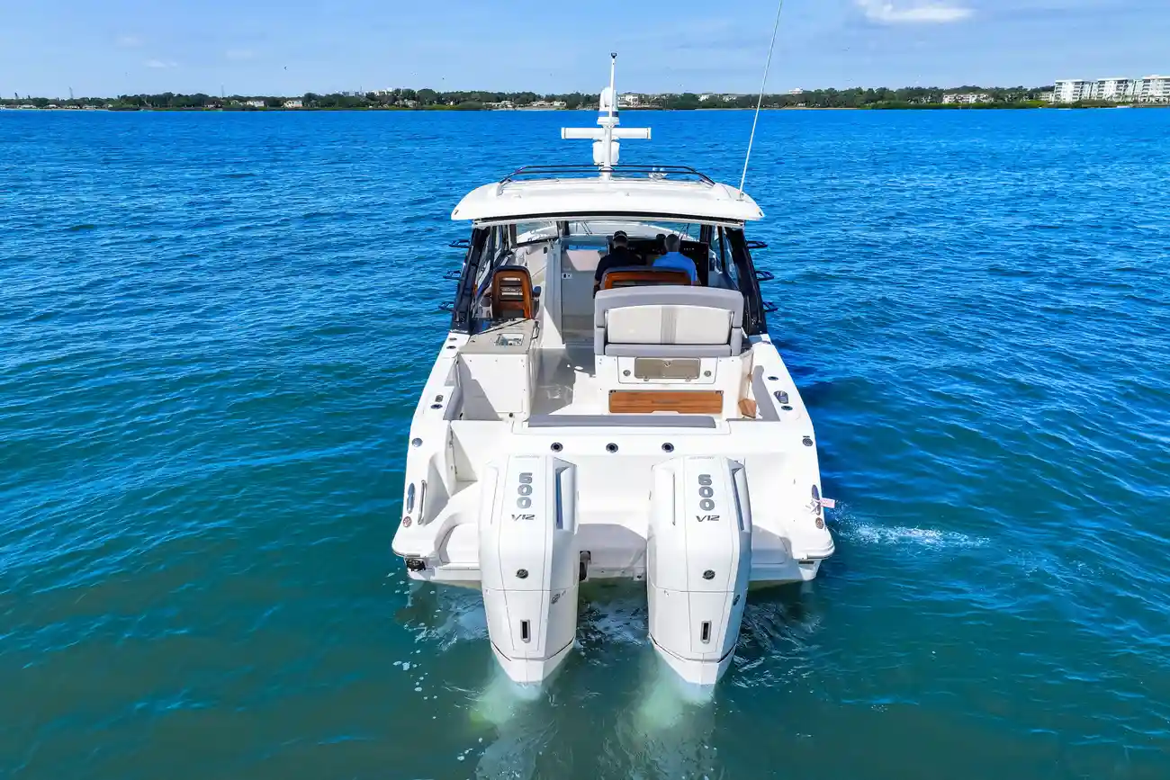 Thumbnail von Boston Whaler 380 Realm