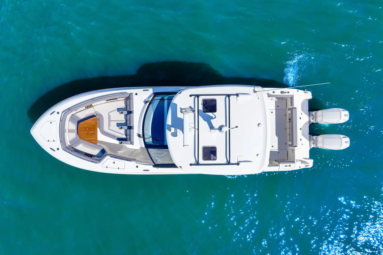 Thumbnail von Boston Whaler 380 Realm