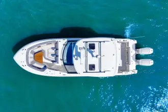 Thumbnail von Boston Whaler 380 Realm