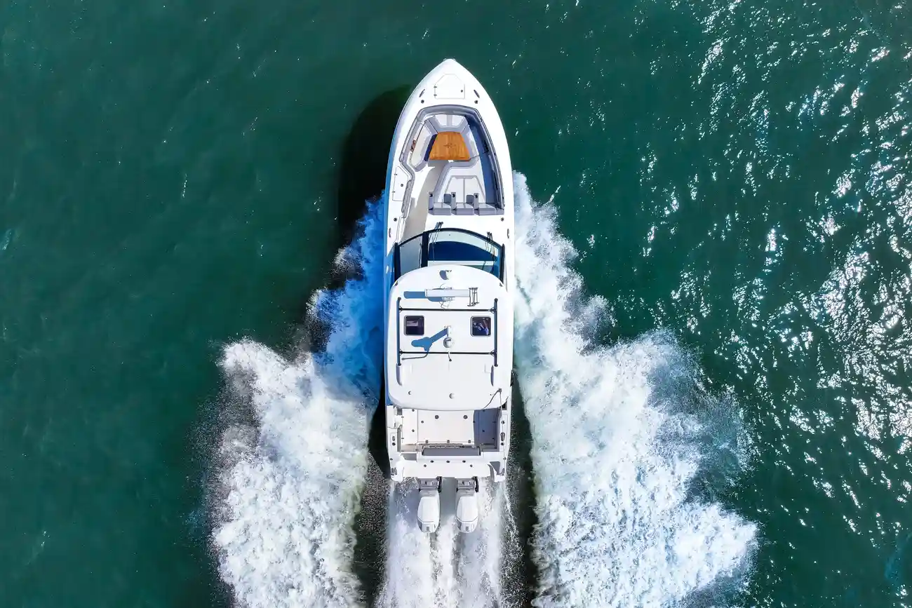 Thumbnail von Boston Whaler 380 Realm