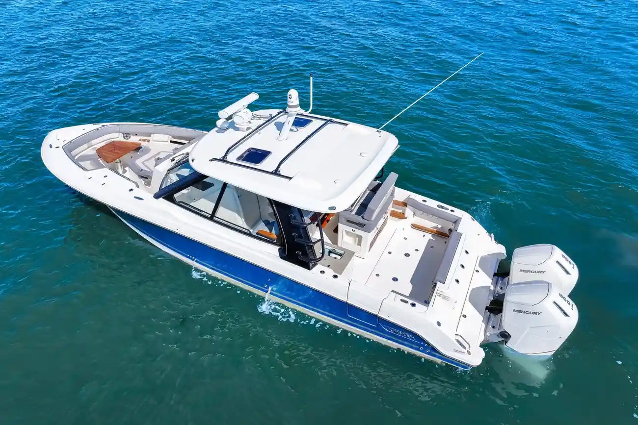 Thumbnail von Boston Whaler 380 Realm