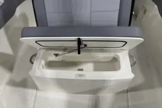 Thumbnail von Boston Whaler 230 Outrage