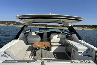 Thumbnail von Sea Ray SLX 400