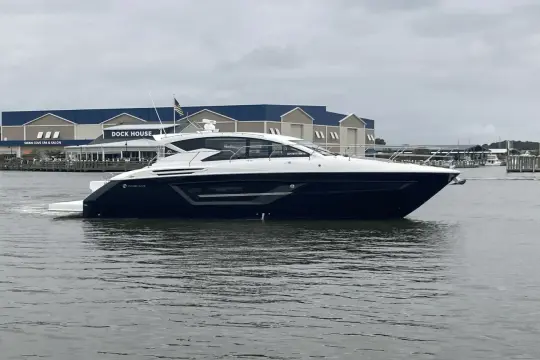 Cruisers Yachts 46 Cantius