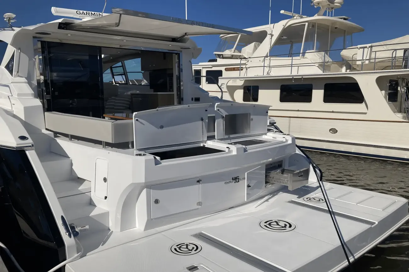 Thumbnail von Cruisers Yachts 46 Cantius