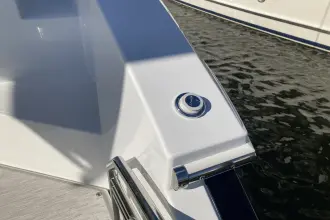 Thumbnail von Cruisers Yachts 46 Cantius