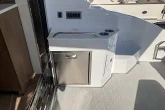 Thumbnail von Cruisers Yachts 46 Cantius