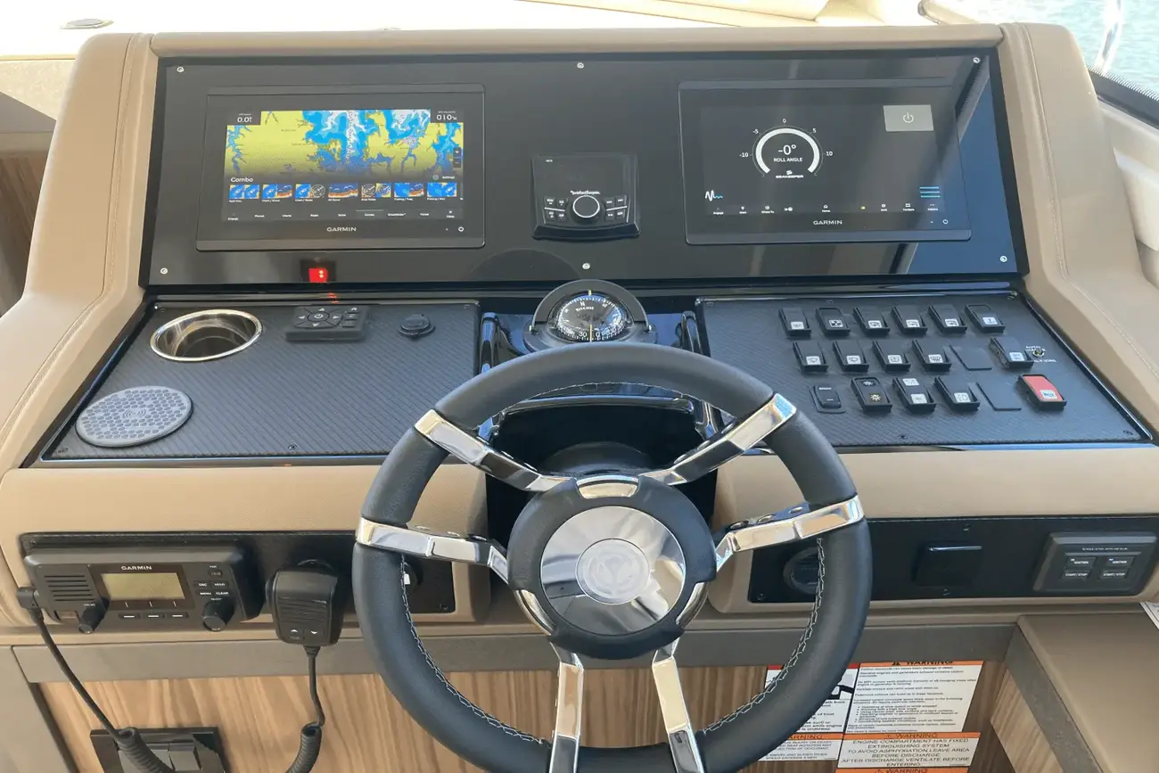 Thumbnail von Cruisers Yachts 46 Cantius