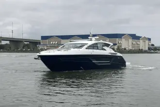 Thumbnail von Cruisers Yachts 46 Cantius