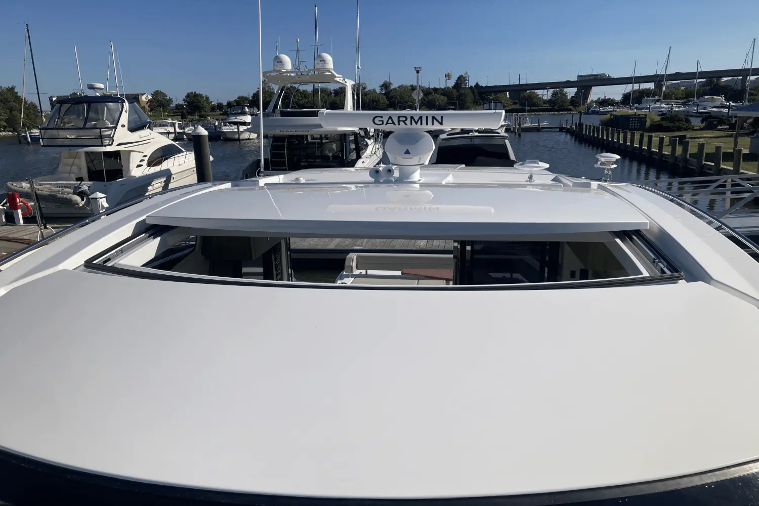 Thumbnail von Cruisers Yachts 46 Cantius