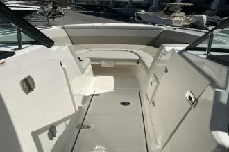 Thumbnail von Boston Whaler 240 Vantage