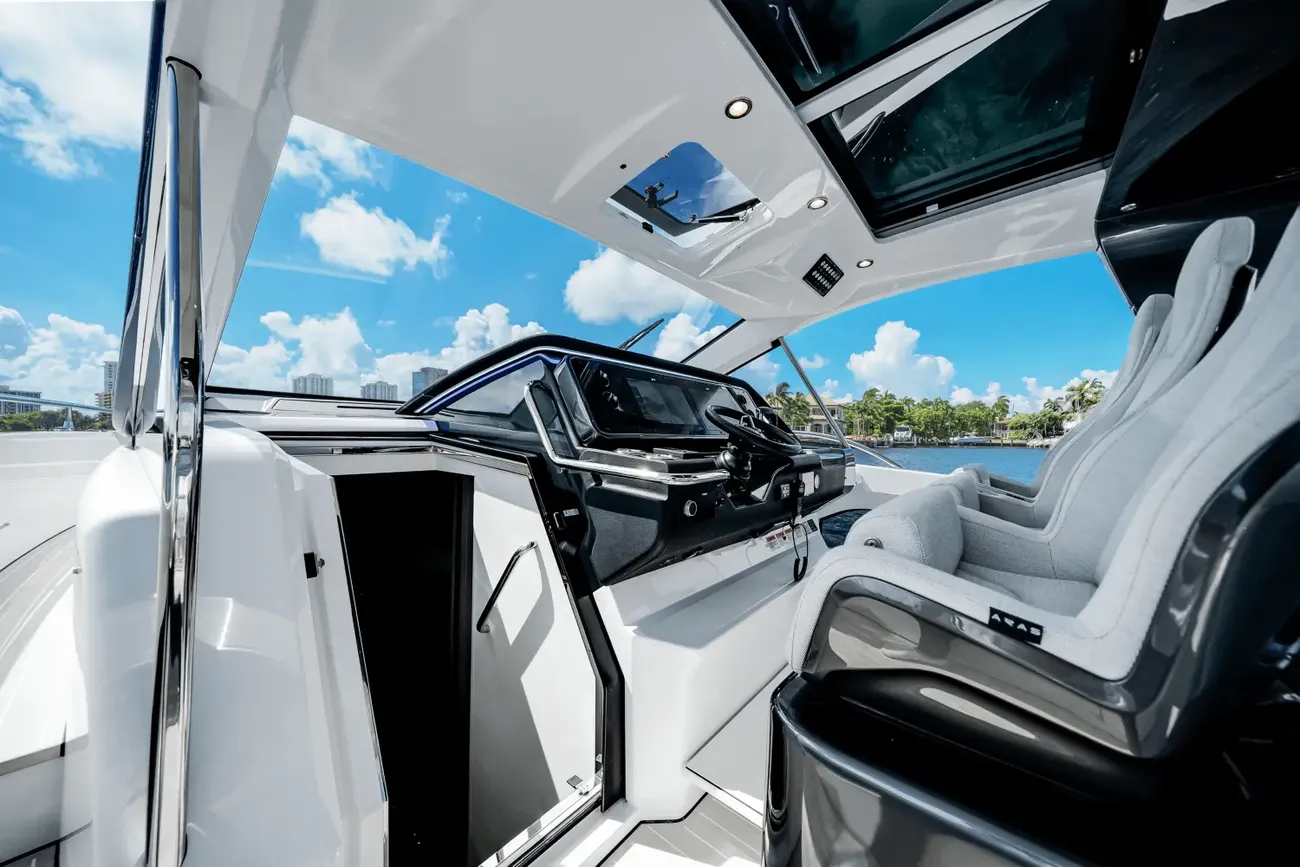 Thumbnail von Azimut 42