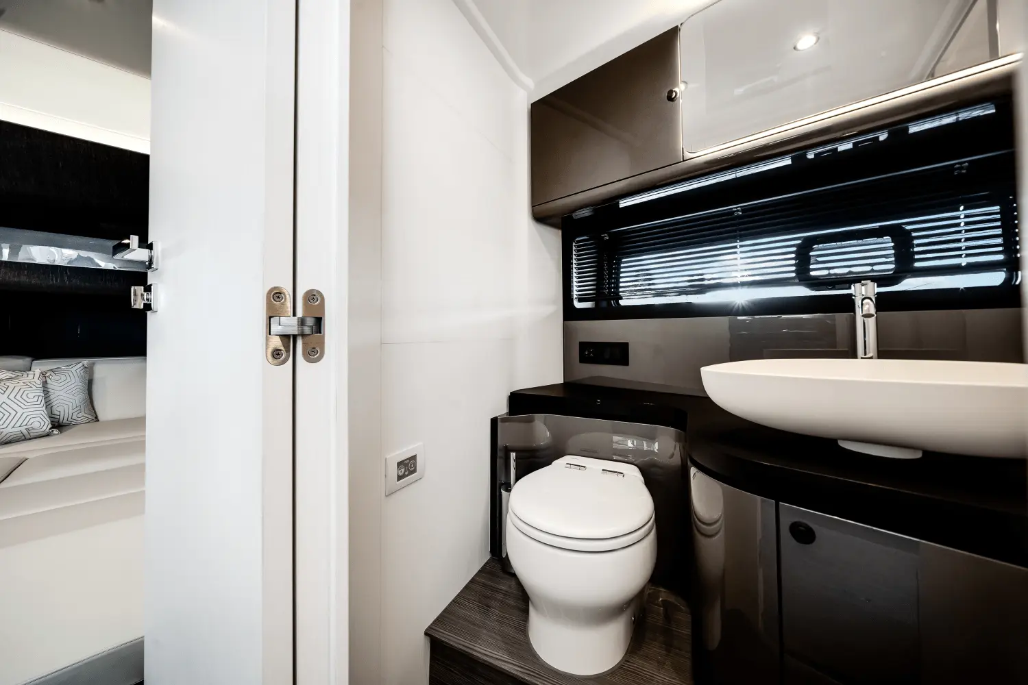 Thumbnail von Azimut 42