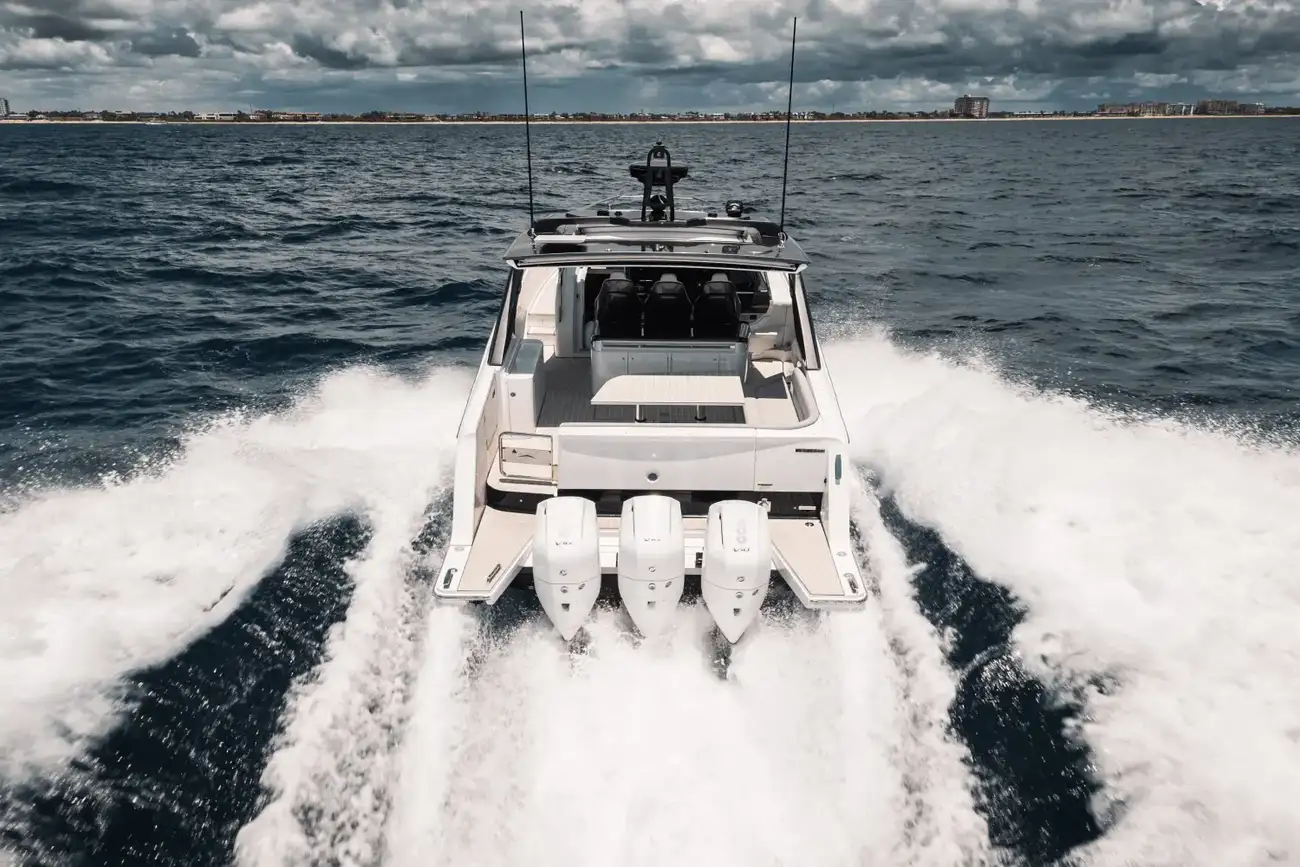 Thumbnail von Azimut 42