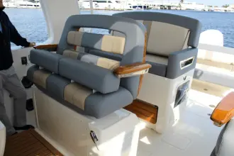 Thumbnail von Boston Whaler 380 Realm