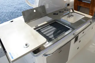 Thumbnail von Boston Whaler 380 Realm