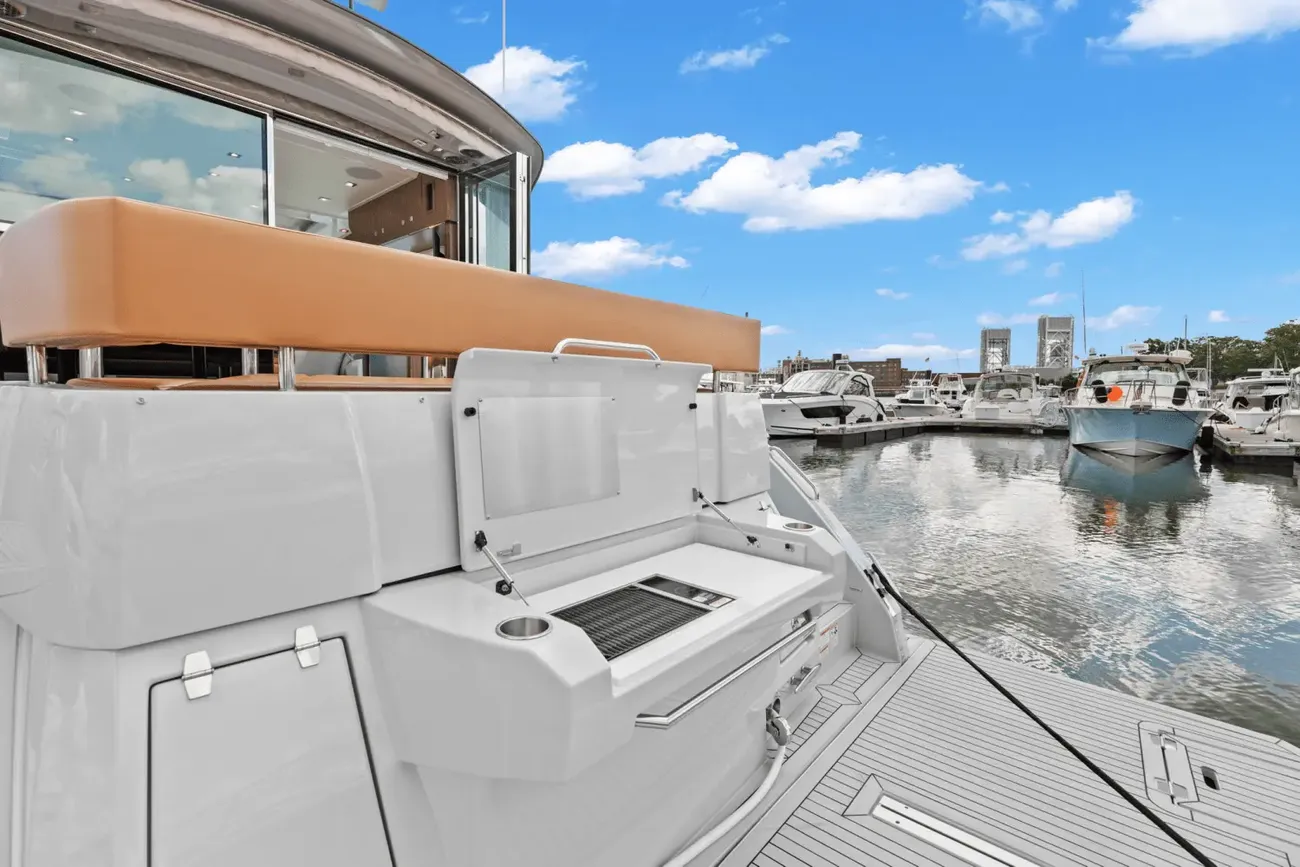 Thumbnail von Cruisers Yachts 50 Cantius