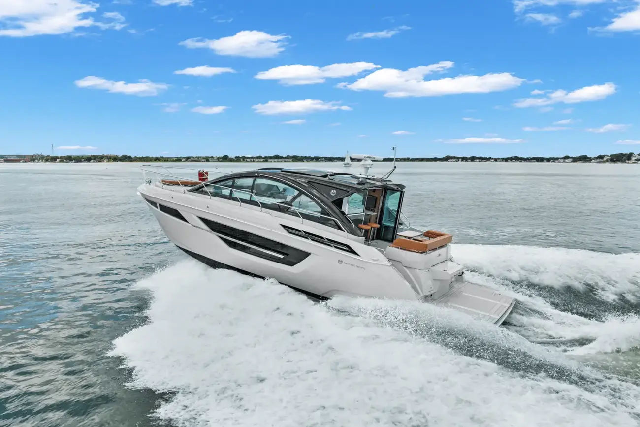 Thumbnail von Cruisers Yachts 50 Cantius