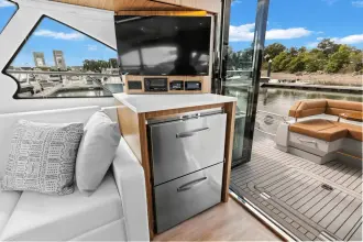 Thumbnail von Cruisers Yachts 50 Cantius