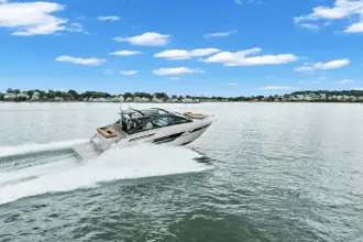 Thumbnail von Cruisers Yachts 50 Cantius