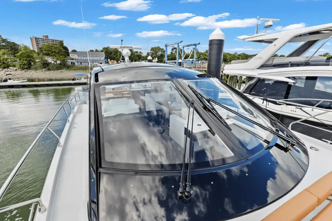 Thumbnail von Cruisers Yachts 50 Cantius