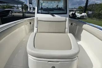 Thumbnail von Boston Whaler 330 Outrage