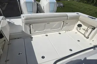 Thumbnail von Boston Whaler 330 Outrage