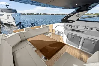 Thumbnail von Cruisers Yachts 42 GLS OB