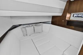 Thumbnail von Cruisers Yachts 42 GLS OB