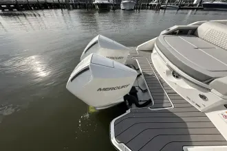 Thumbnail von Sea Ray SLX 310 Outboard