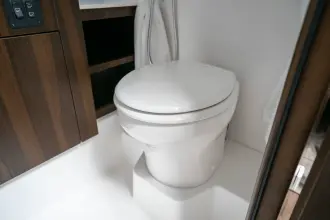 Thumbnail von Cruisers Yachts 42 GLS OB