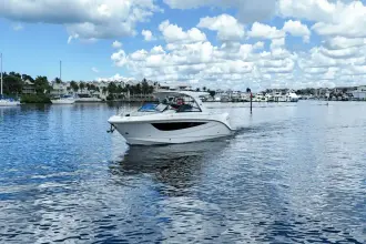 Thumbnail von Sea Ray SLX 400 Outboard