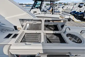 Thumbnail von Sea Ray SLX 400 Outboard