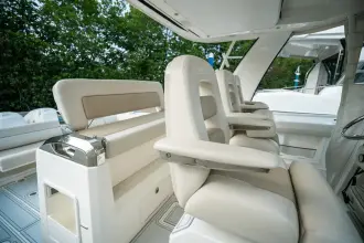Thumbnail von Boston Whaler 420 Outrage