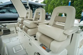 Thumbnail von Boston Whaler 420 Outrage