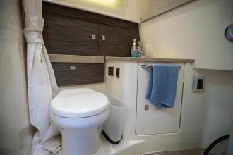 Thumbnail von Boston Whaler 420 Outrage