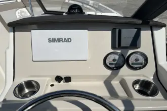 Thumbnail von Boston Whaler 210 Vantage