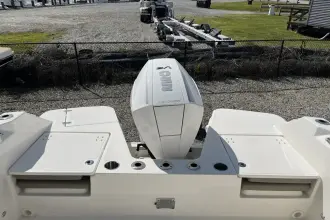 Thumbnail von Boston Whaler 210 Vantage